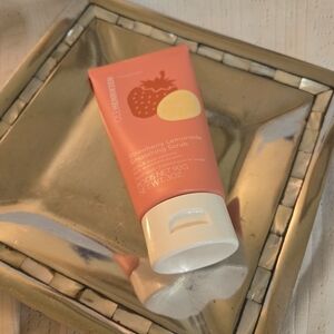 Olehenriksen Strawberry Lemonade Scrub - Refreshing and exfoliating NEW